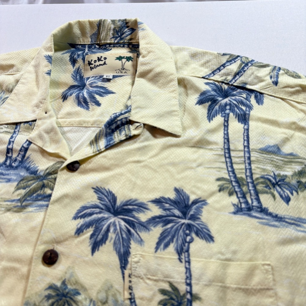 Koko Island Hawaiian Shirt Mens XL Yellow Palm Tree Rayon Short Sleeve Aloha USA
